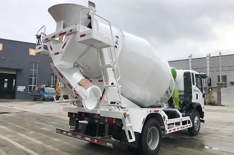 水泥攪拌車